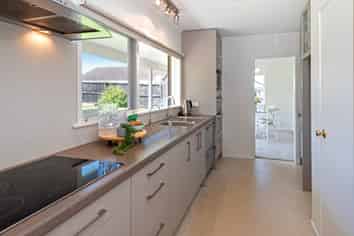 82 Prince Regent Drive, Half Moon Bay