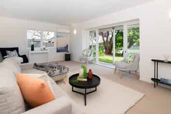 82 Prince Regent Drive, Half Moon Bay