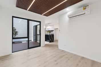 2/6 Pikitea Road, Mangere Bridge