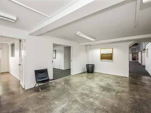 Versatile - Office, Warehouse or Creative Studio