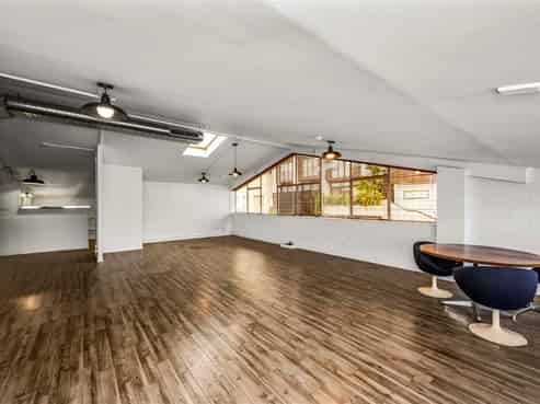 Versatile - Office, Warehouse or Creative Studio