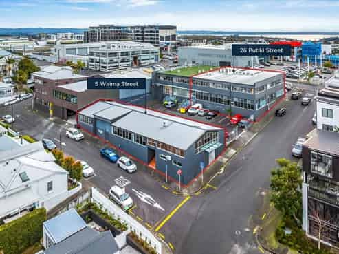 Versatile - Office, Warehouse or Creative Studio