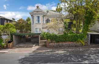 643 New North Road, Morningside