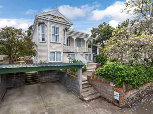 643 New North Road, Morningside