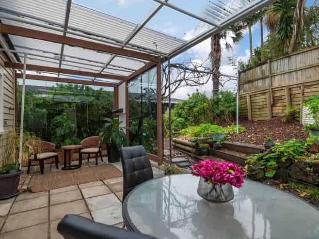 643 New North Road, Morningside