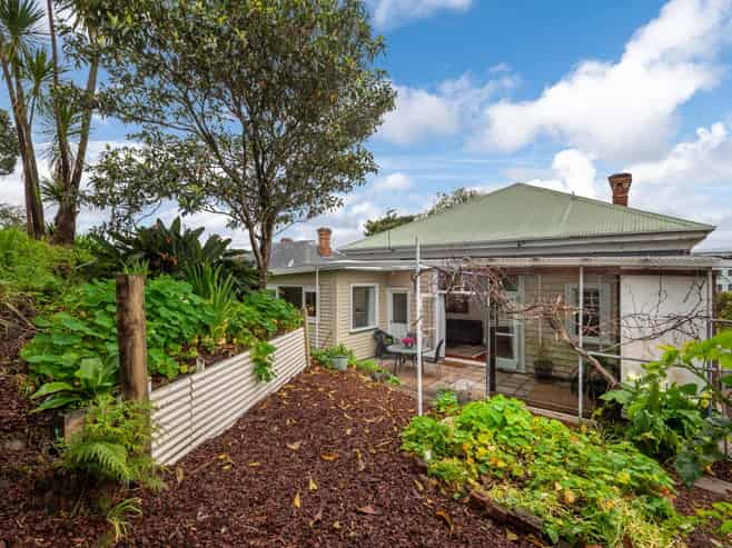 643 New North Road, Morningside