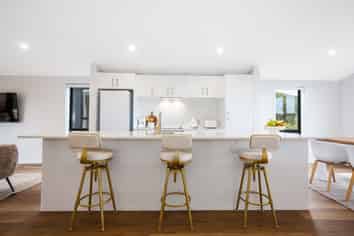 10 Stockden Place, Karori