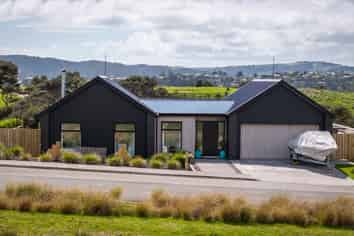 15 Ruruhi Street, Raglan