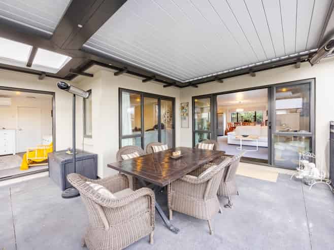 12 Inglis Place, Mahora