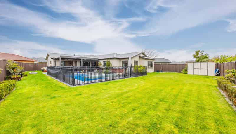 12 Inglis Place, Mahora