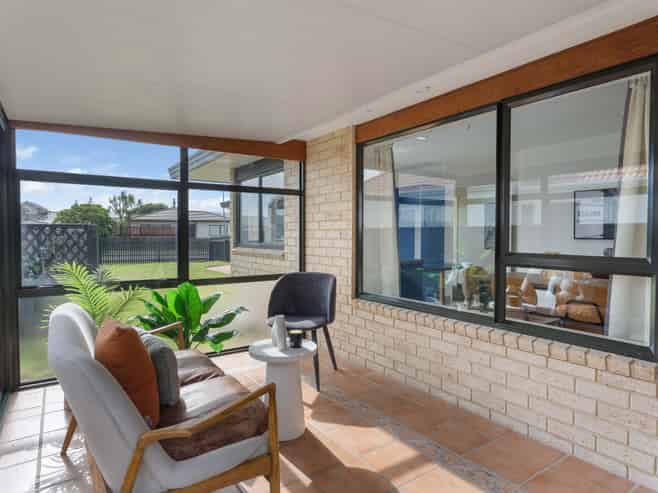 15A Watson Drive, PARAPARAUMU BEACH