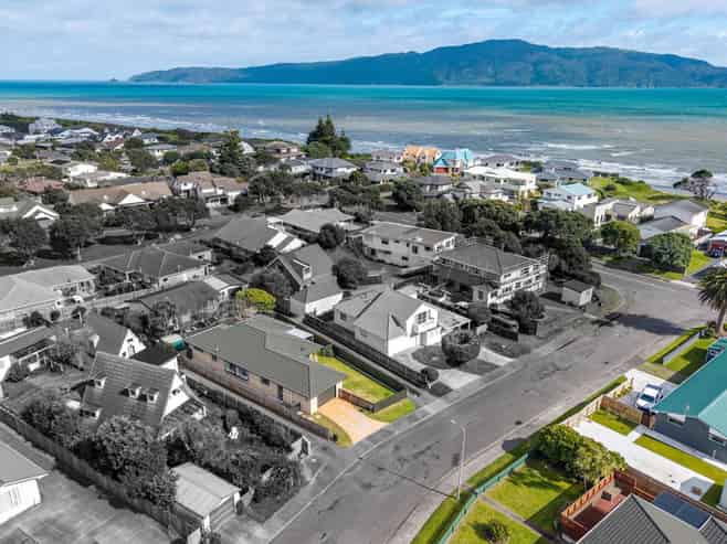 15A Watson Drive, PARAPARAUMU BEACH