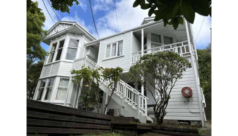 2/106 Glenmore Street, Kelburn