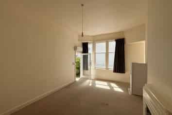 2/106 Glenmore Street, Kelburn