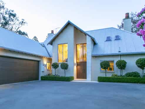 100 Beach Road East, Ashburton