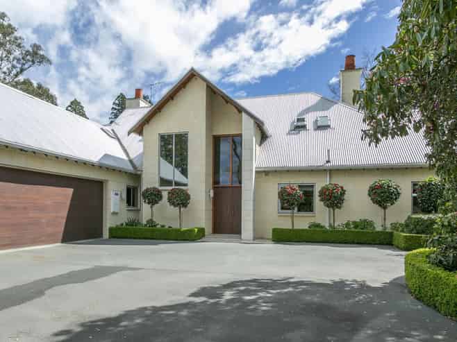 100 Beach Road East, Ashburton