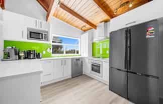 2A Castleton Street, Birkdale