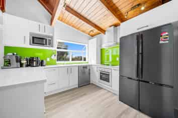 2A Castleton Street, Birkdale