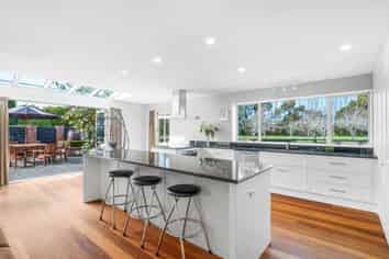 86 Stanleys Road, Harewood