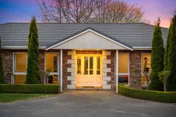 86 Stanleys Road, Harewood