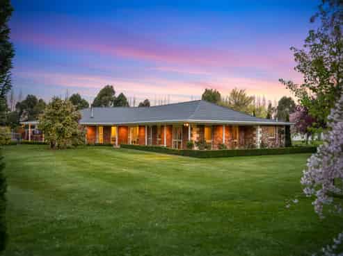 86 Stanleys Road, Harewood