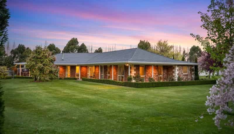 86 Stanleys Road, Harewood