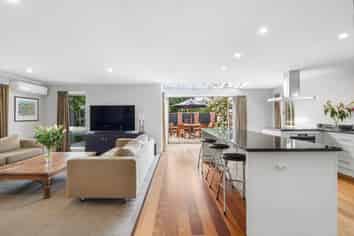 86 Stanleys Road, Harewood