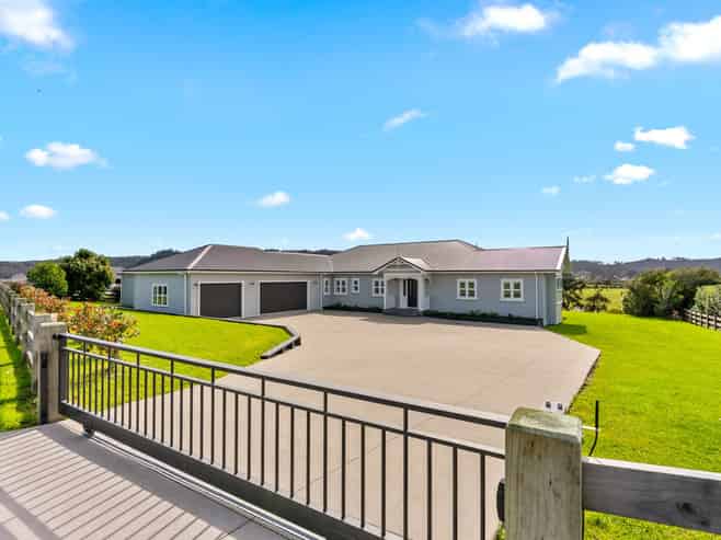 30 Awatiro Drive, Kaukapakapa