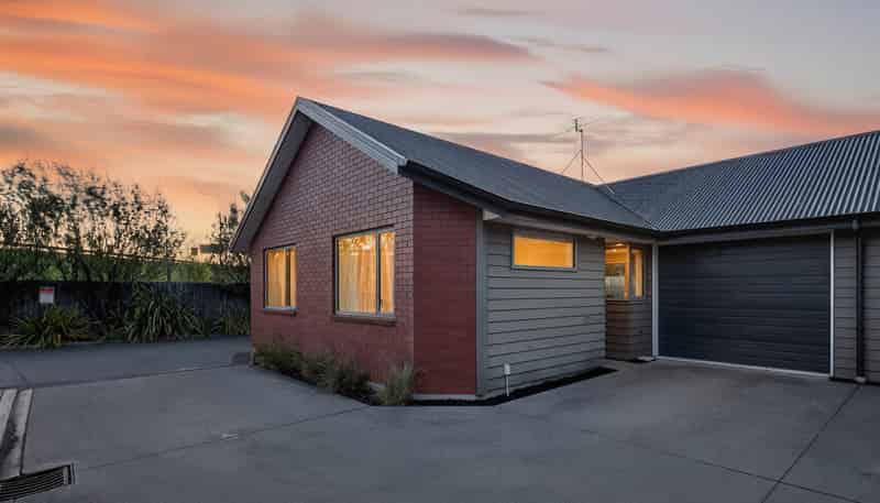 8/190 Lincoln Road, Addington