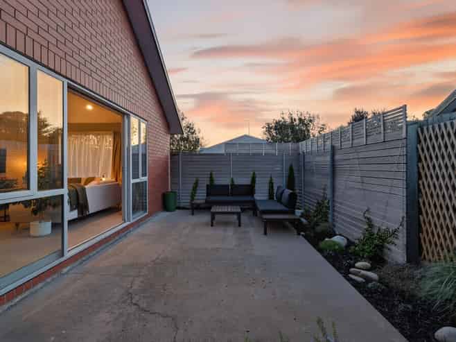 8/190 Lincoln Road, Addington