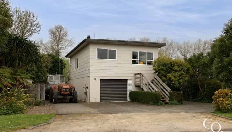 19 Gillies Crescent, Waimarama