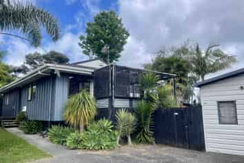 9A Taioma Crescent, Te Atatu Peninsula