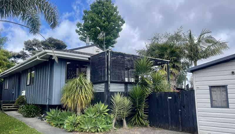 9A Taioma Crescent, Te Atatu Peninsula