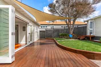 12 Ngataringa Road, Devonport