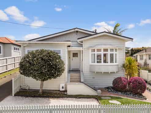 12 Ngataringa Road, Devonport