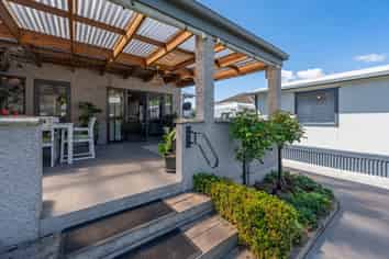 510 Burnett Street, Mahora