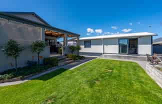 510 Burnett Street, Mahora