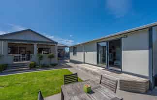 510 Burnett Street, Mahora