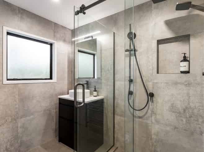 4 Lowell Place, Massey