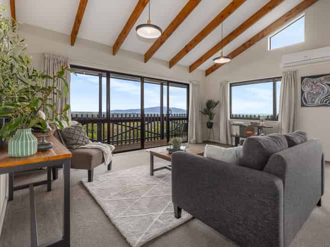69 Kotare Street, Waikanae