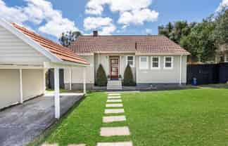 9 Range View Road, Mount Albert