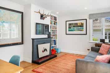 9 Range View Road, Mount Albert