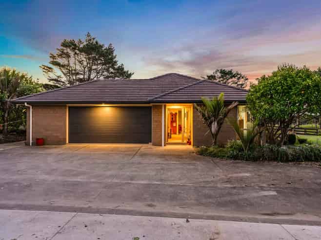 296a Oaia Road, Muriwai
