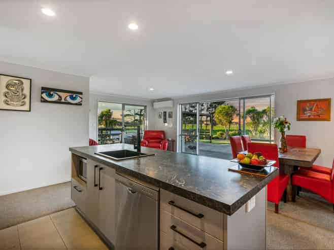 296a Oaia Road, Muriwai