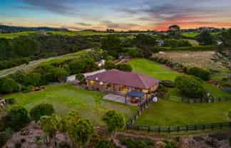 296a Oaia Road, Muriwai