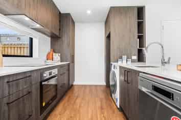 12/321 Lincoln Road, Addington