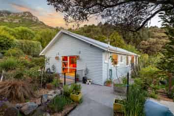 46 Cornwall Road, Lyttelton