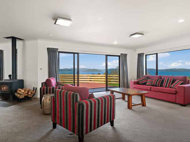 4 Atkins Lane, HAMURANA
