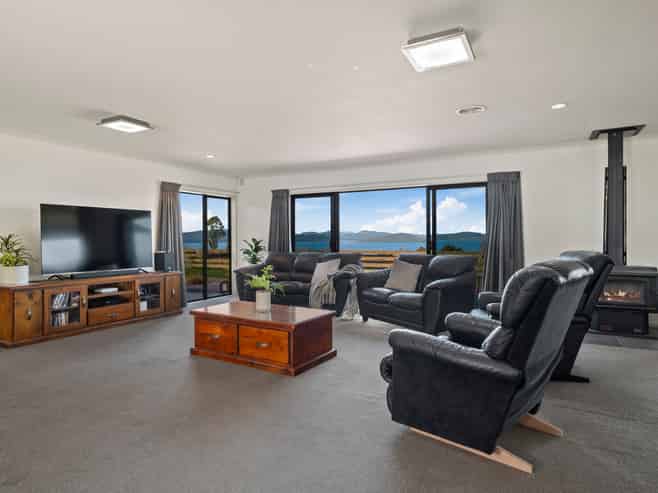 4 Atkins Lane, HAMURANA