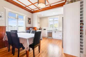 30A Taylor Road, Mangere Bridge